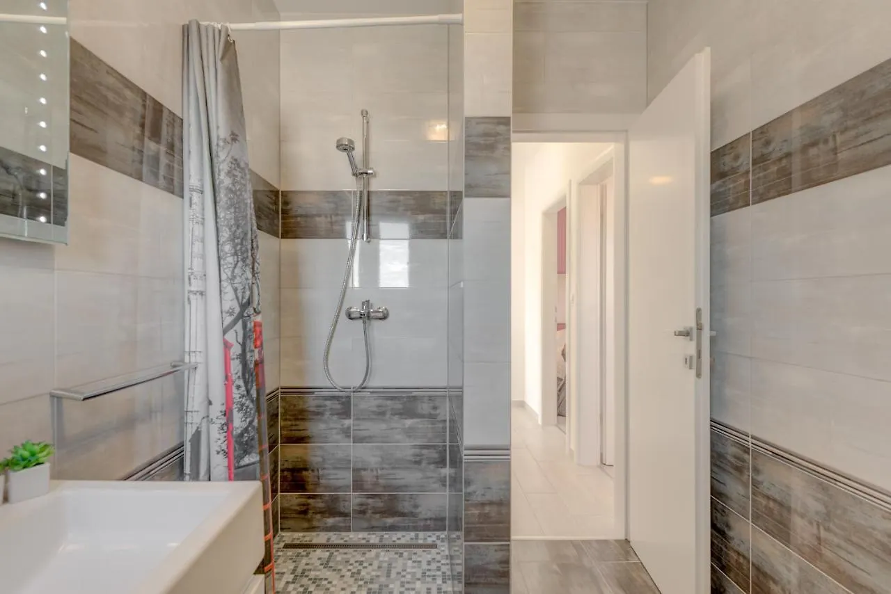 Ive Apartment Trogir